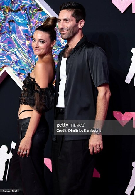 Laura Perlongo art star du porno des photos