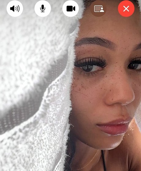 Coi Leray belle actrice collection