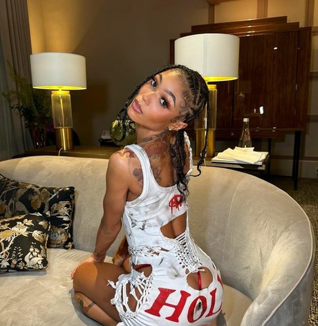 célèbres nains onlyfans nu exclusif photos