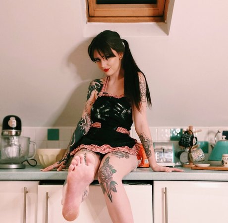 missdellavigne modèle exclusif photos