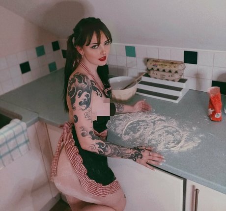 missdellavigne star du porno adulte photo