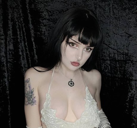 missdellavigne actrice pornographique galeries