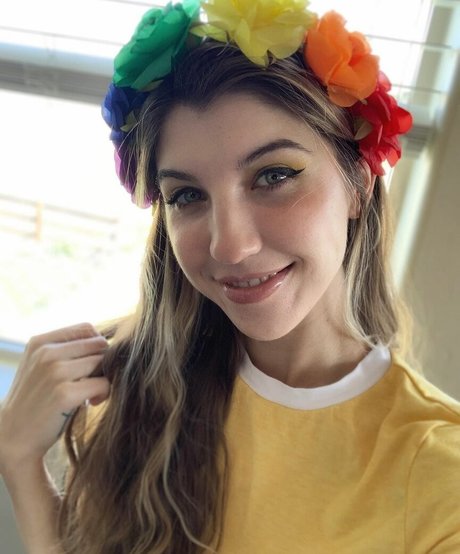 FrivolousFox ASMR étoile adulte img