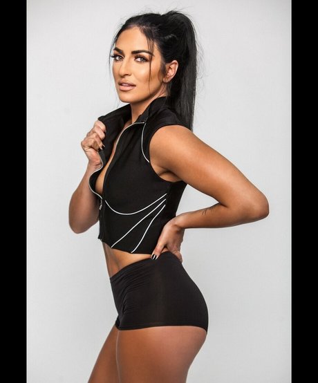 Sonya Deville actrice porno images