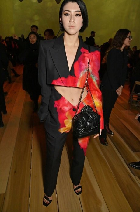 mamelons gonflés onlyfans xxx sympa photos