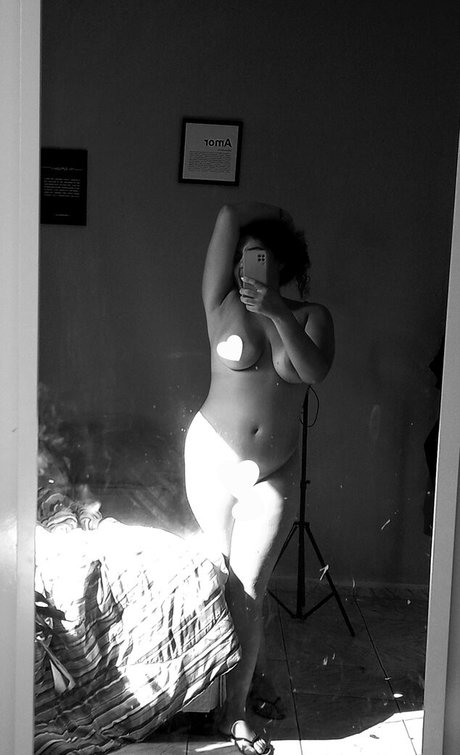 Thayna Acordaela étoile de l'art image