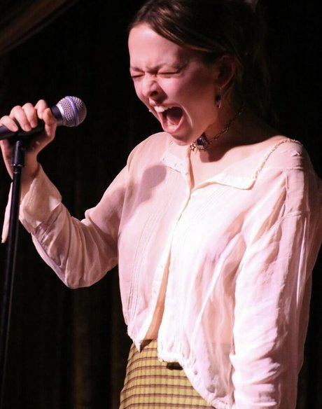 Alexis G Zall modèle archive