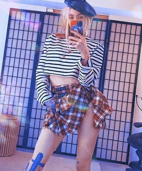 Grimes étoile érotique image