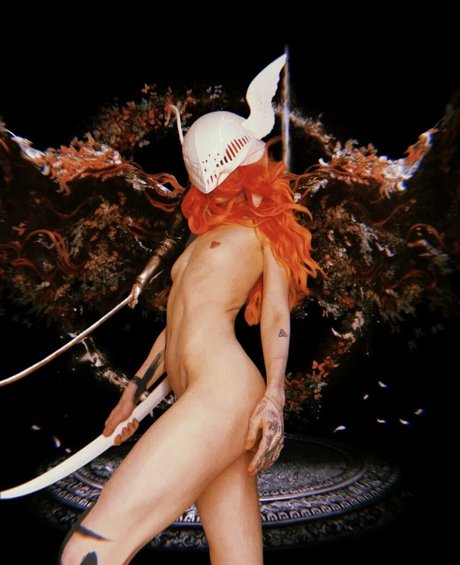 Grimes modèle sympa img