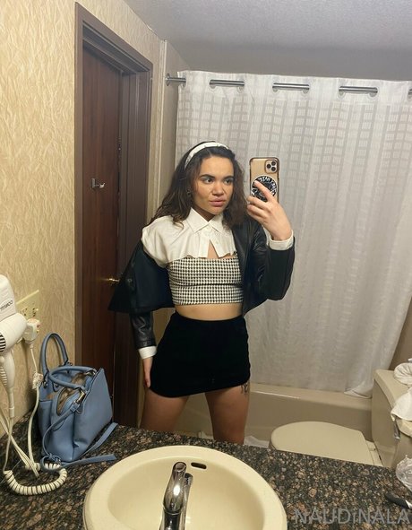 naudinala nus de stars du porno des photos