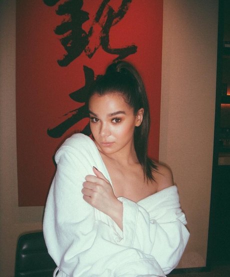 professeur nu onlyfans haut sexy images