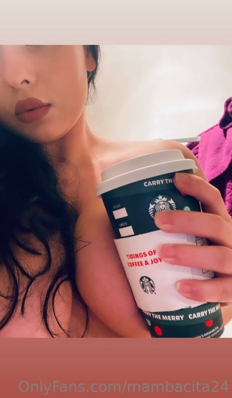 mambacita24 star érotique image