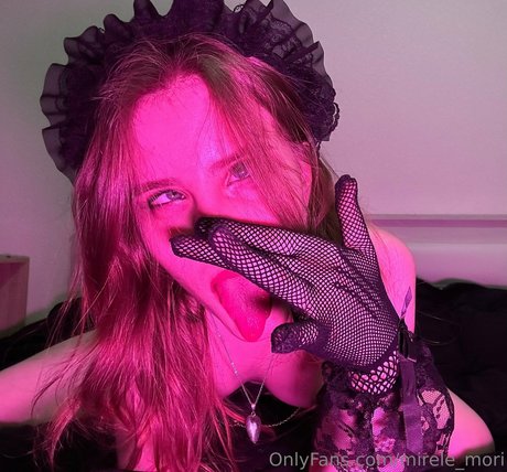 mirele mori modèle photo