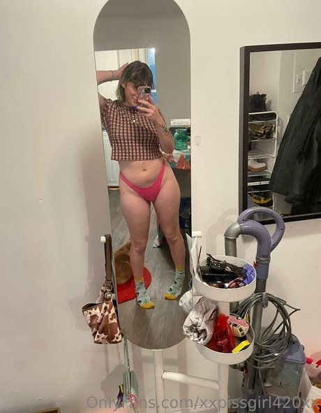 xxpissgirl420xx étoile de l'art img