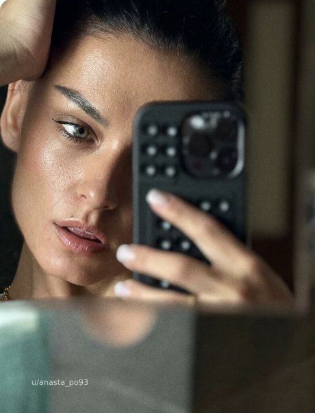 Anasta po93 star du porno en haute qualité des photos