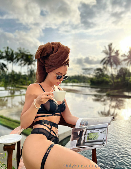 katekurayfree star érotique image