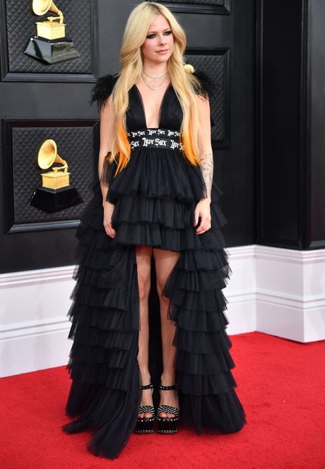 Avril Lavigne beau modèle galeries