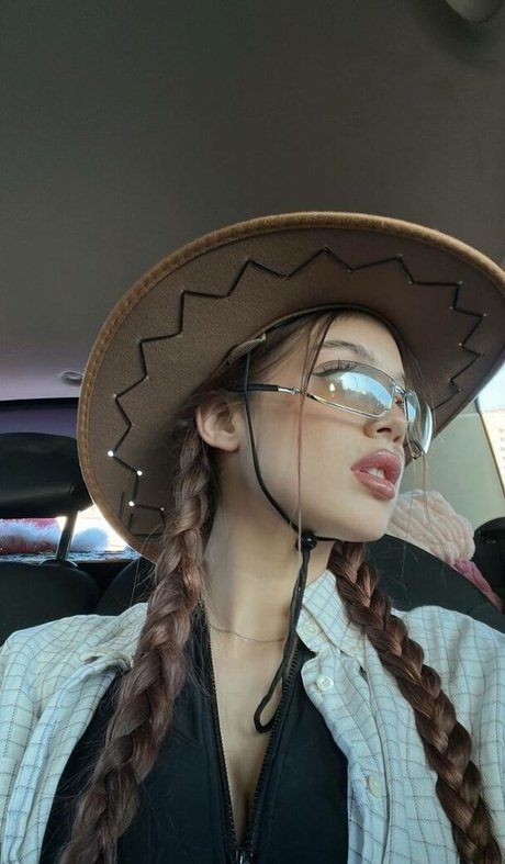 akyuliych étoile adulte archive