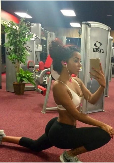 Brittany Renner modèle gratuit des photos