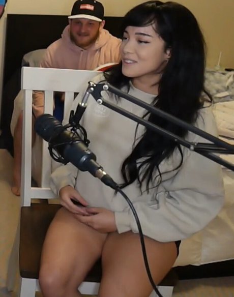 Cinnabrit sexe star image