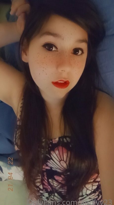 joi uniquementfans art supérieur des photos