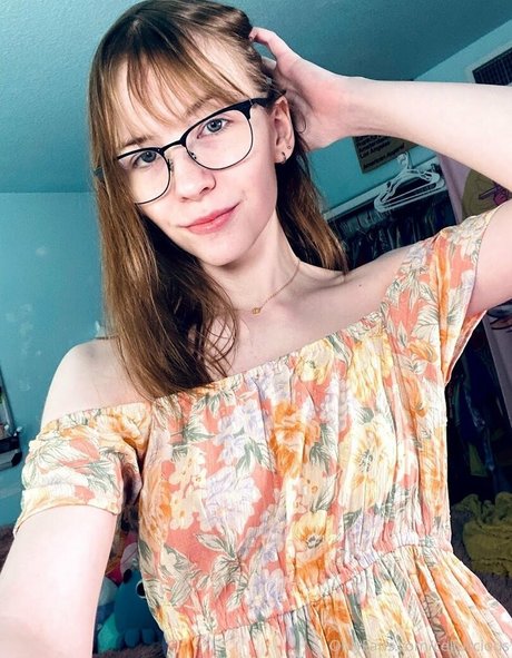 lanieluxx modèle pornographique archive