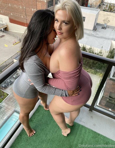 Nixxdee star du porno gratuit photos