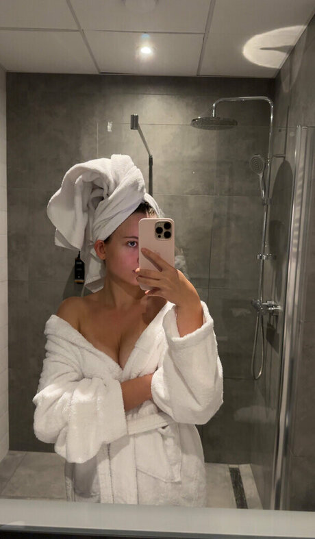 fans de transsexuelles blanches uniquement haut images