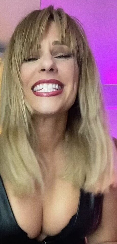 Carolina Peukmann star du porno de haute qualité collection