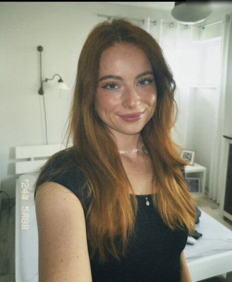 Anica Zimmermann art de star du porno images