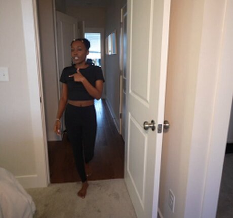 DireDesires actrice artistique des photos