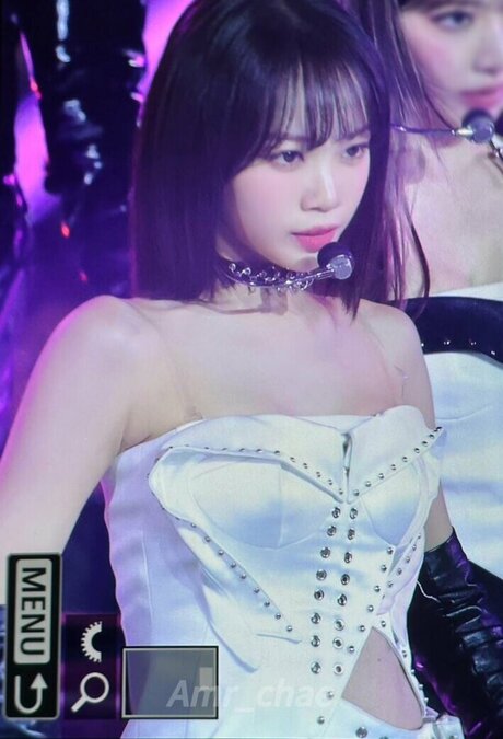 Kim Chaewon étoile img