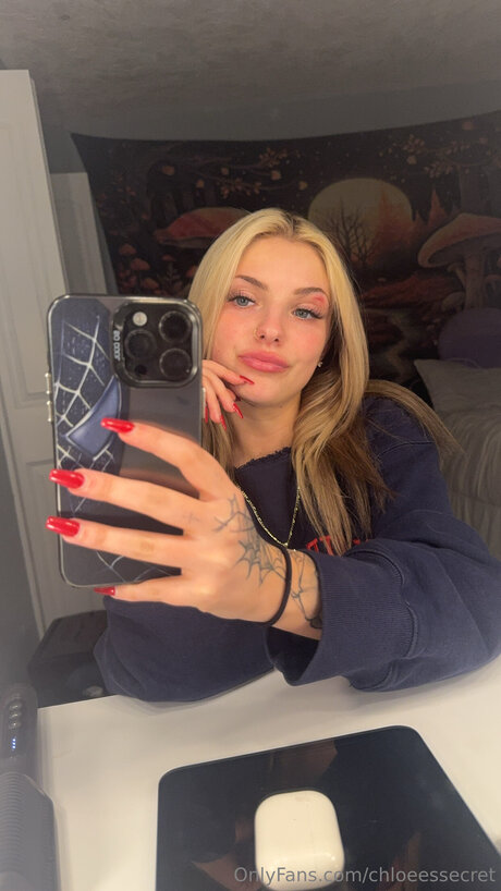 chloeessecret joli modèle galerie