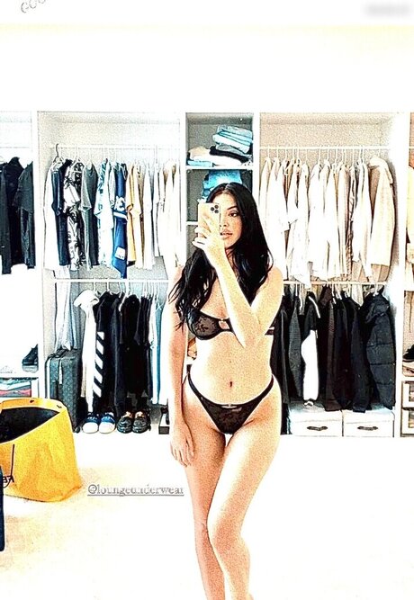 Enisa bukvic star du porno sympa des photos