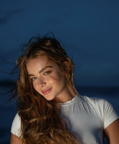 Camila Mayrink star du porno en haute qualité image