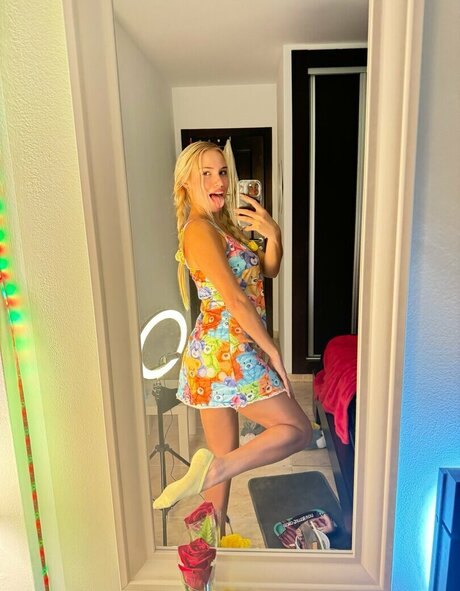 lickandysoles actrice adulte photo