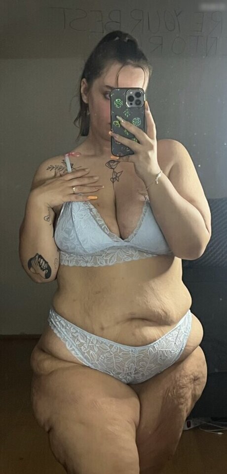 grosse bite trans onlyfans plutôt sexy collection