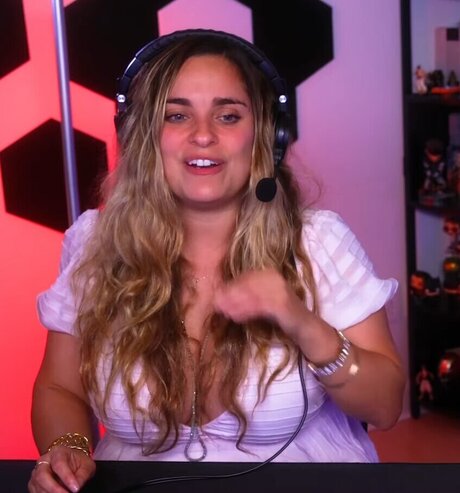 Kristen Stephensonpino nus étoiles img