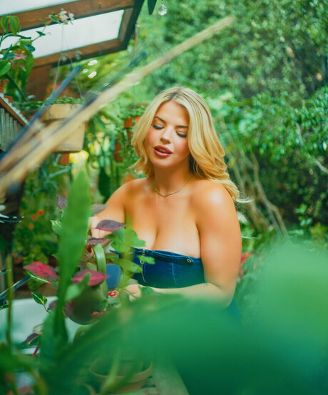 Natalie Amari étoile érotique images