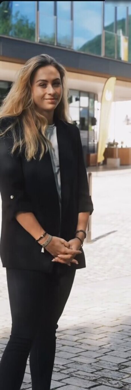 Sophia Fl rsch étoile exclusive photo