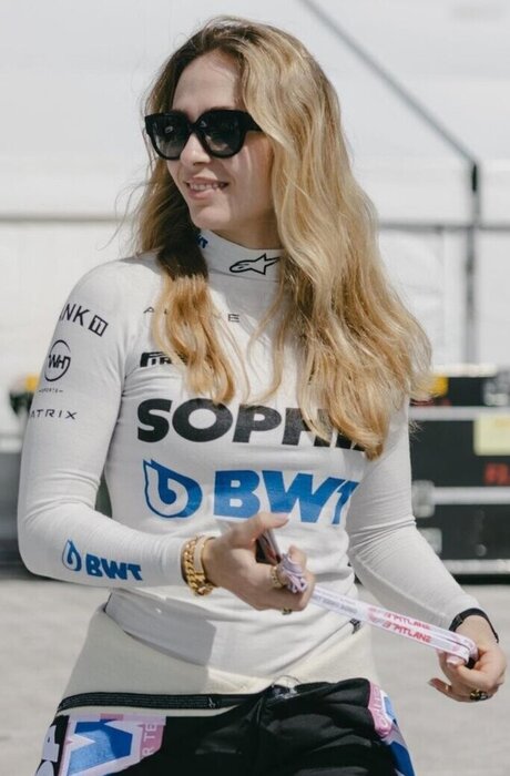 écolière japonaise onlyfans exclusif xxx image