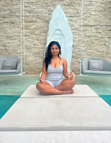 Miss Patel modèle porno des photos