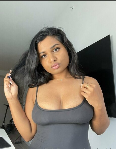 Miss Patel étoile collection