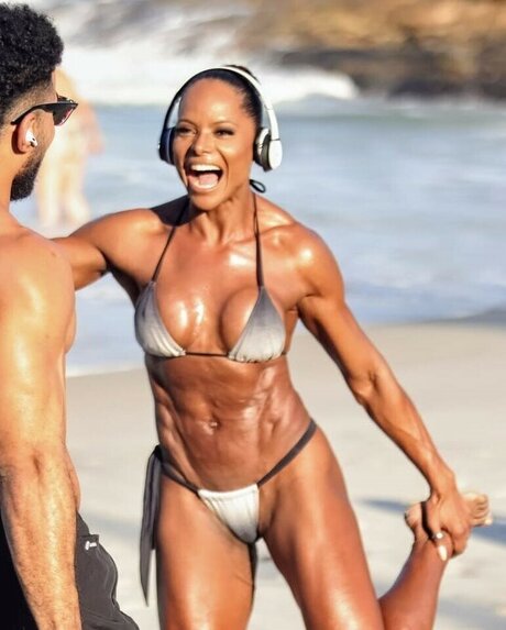 Adriana Bombom modèle de sexe des photos