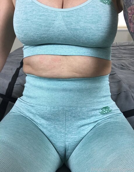 aisselles poilues onlyfans beaux nus collection