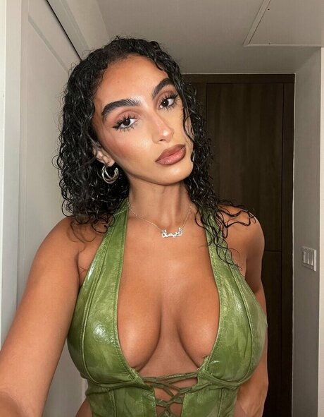 Imangharram modèle exclusif photos