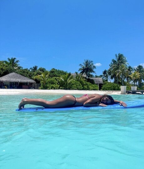 Jesina Amweg star du porno parfaite archive