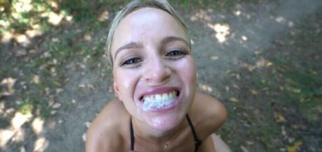 baebaezoe actrice adulte galeries