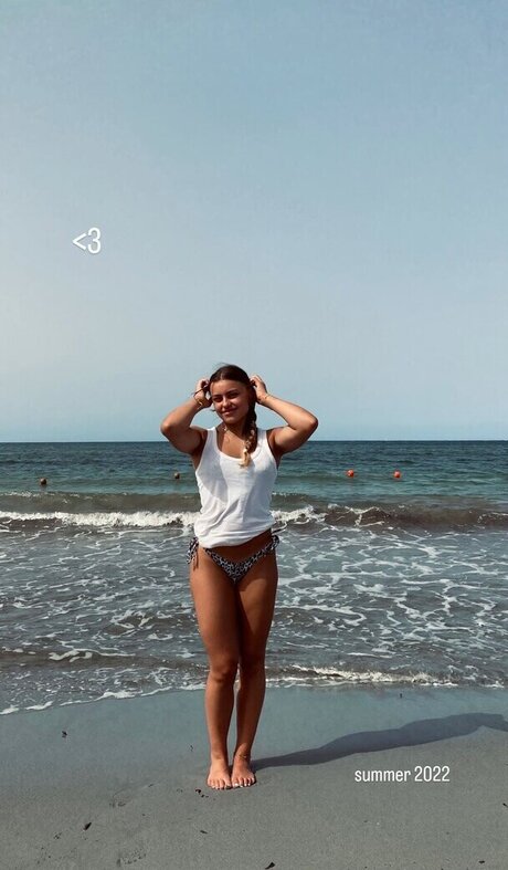 princesse en bikini onlyfans nu chaud images