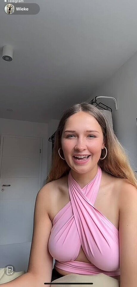 Wieke haut étoile archive